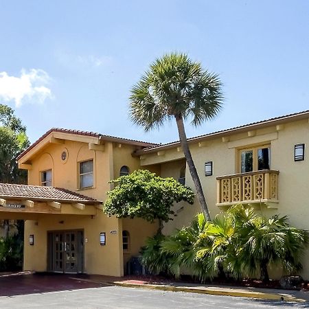 Red Roof Inn Tampa Bay - St. Petersburg Kültér fotó