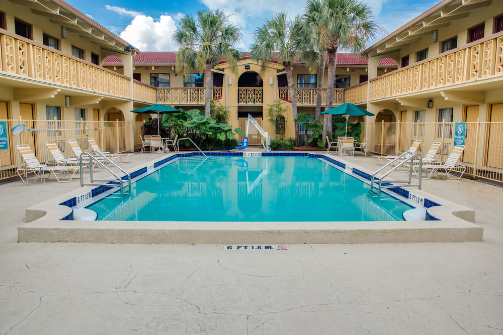 Red Roof Inn Tampa Bay - St. Petersburg Kültér fotó