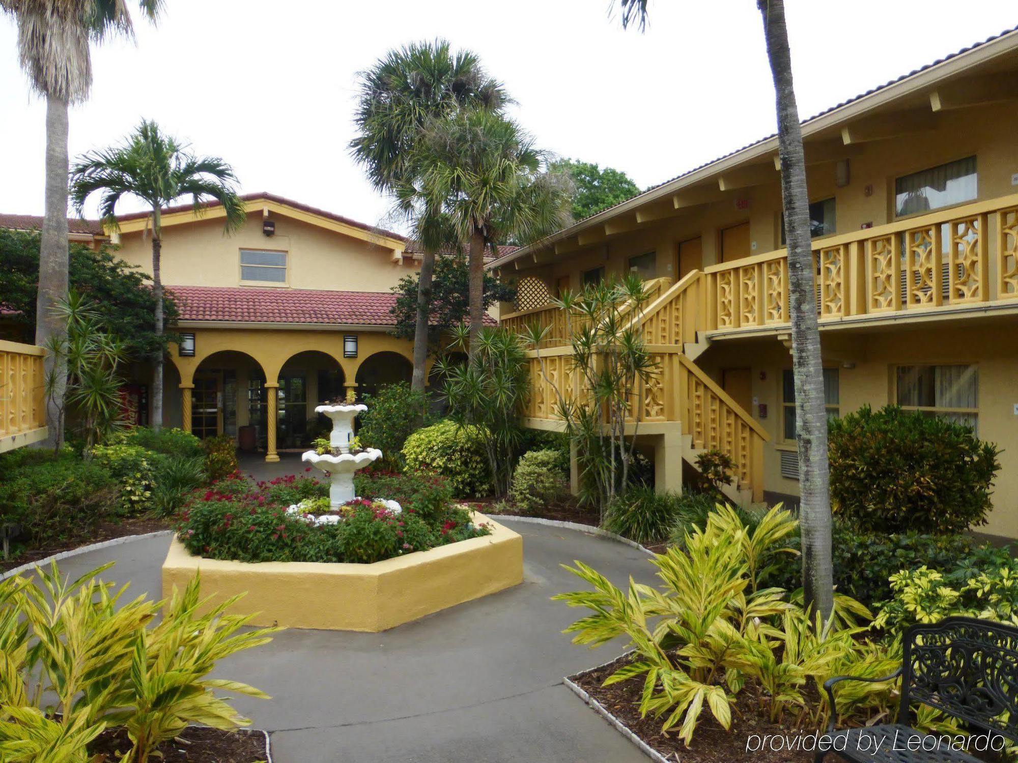 Red Roof Inn Tampa Bay - St. Petersburg Kültér fotó